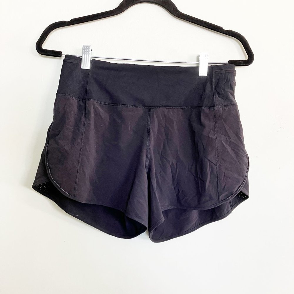 Lululemon Real Quick Short Perforated 3.5" size 6 - Picture 3 of 11